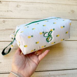 Astuccio personalizzato imbottito ricamato con iniziale o nome